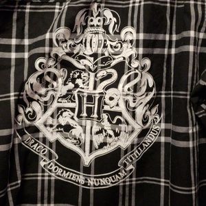 Hot Topic Harry Potter Crest Flannel